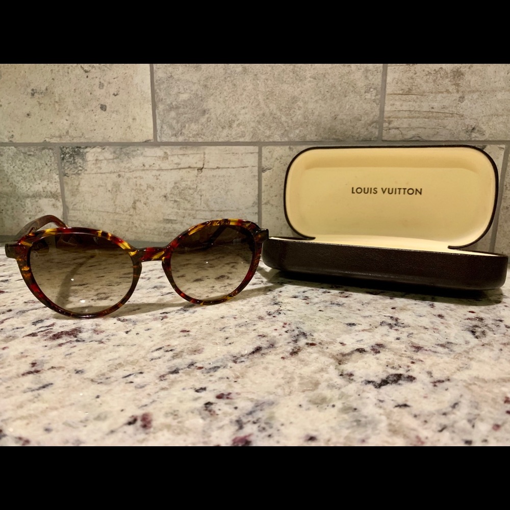 Authentic Louis Vuitton Sunglasses